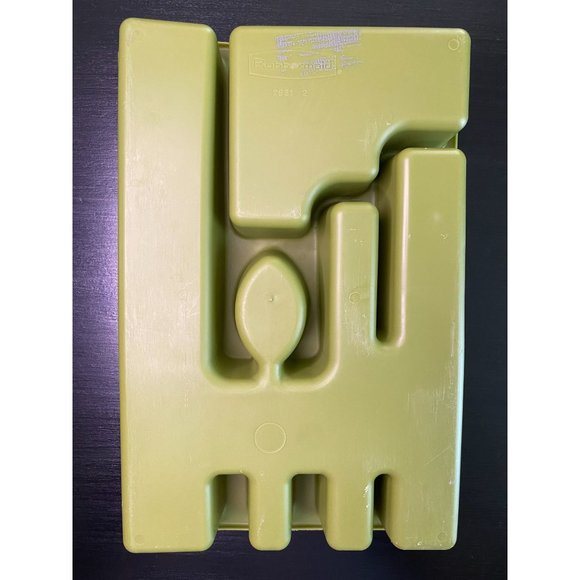 OLIVE GREEN CUTLERY Tray - Rubbermaid Flatware Tray - Vintage 70s - 9" x 12 1/2" - Picture 2 of 8